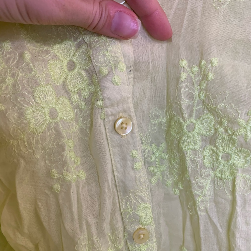 Anthropologie Pilcro Neon Yellow Floral Embroidered Blouse M - Picture 8 of 8